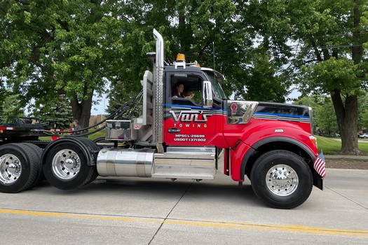 Box Truck Towing In Fraser Michigan