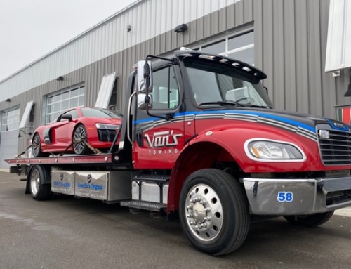 Semi Truck Towing in Warren Michigan
